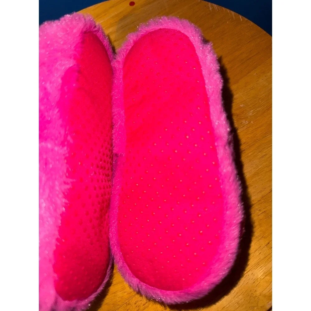 Carters Toddler Girls Pink Fuzzy Rainbow Strap Slippers Size‎ 7/8 Medium
